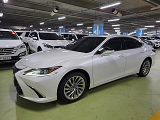 LEXUS ES300H 2023