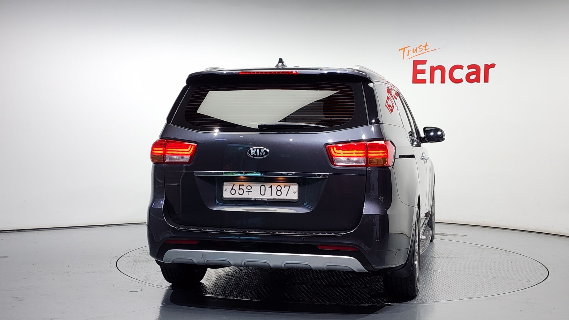KIA CARNIVAL 2015