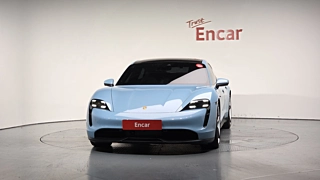 PORSCHE TAYCAN  2022
