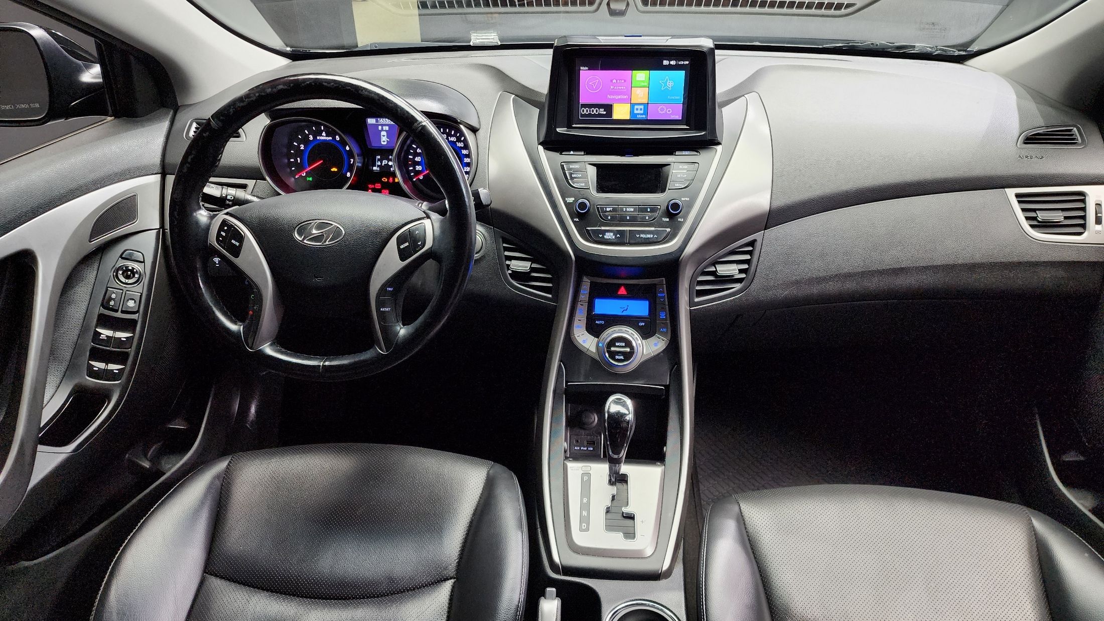 HYUNDAI AVANTE MD 2013