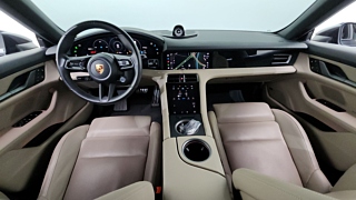 PORSCHE TAYCAN 2022