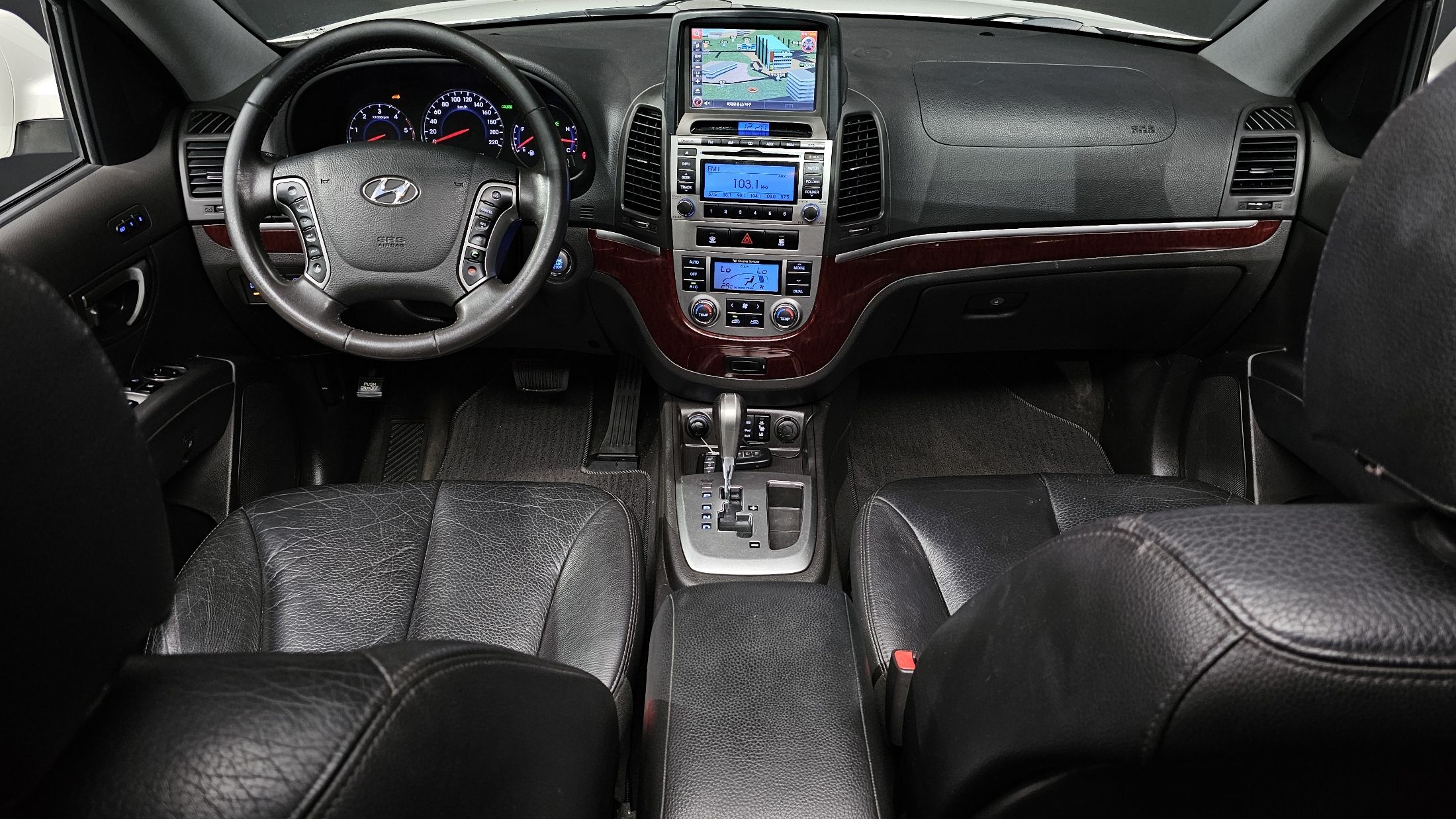 HYUNDAI SANTAFE CM 2011