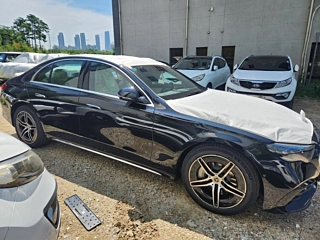 MERCEDES BENZ E-CLASS W214  2025
