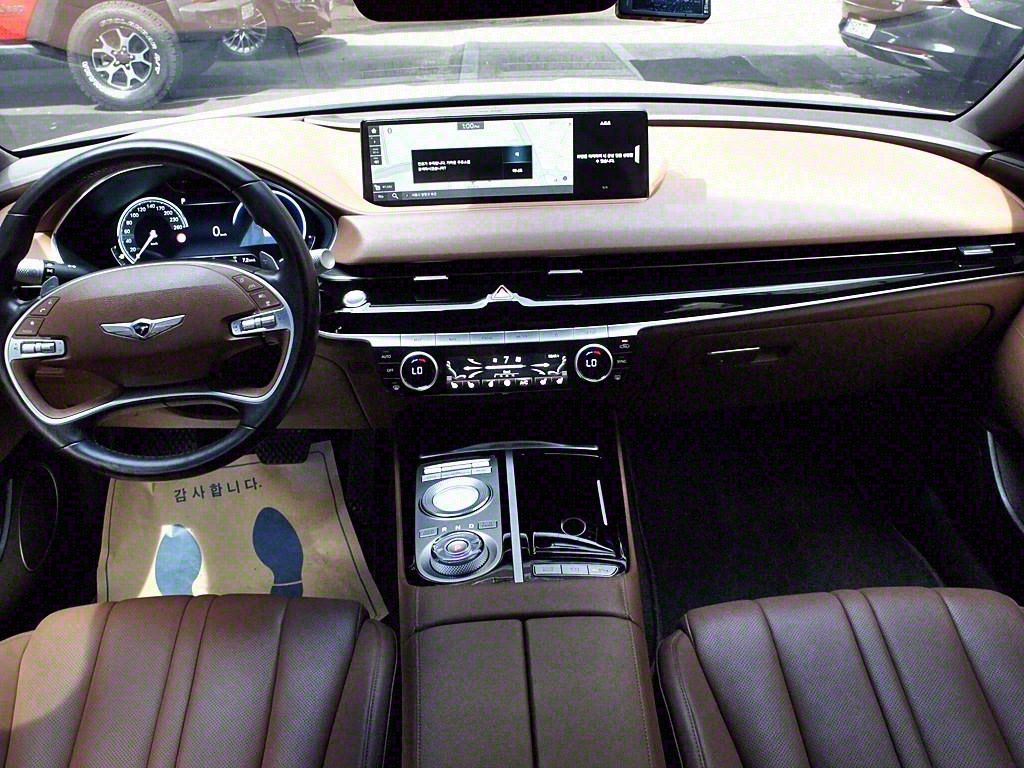 GENESIS G80 RG3 2022