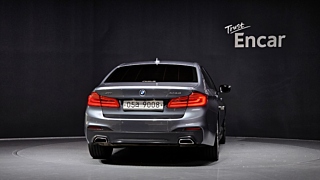 BMW 5-SERIES G30 2017