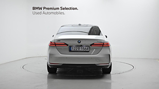 BMW 5-SERIES G60 2024
