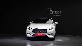 INFINITI Q30 2019