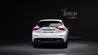 INFINITI Q30 2019
