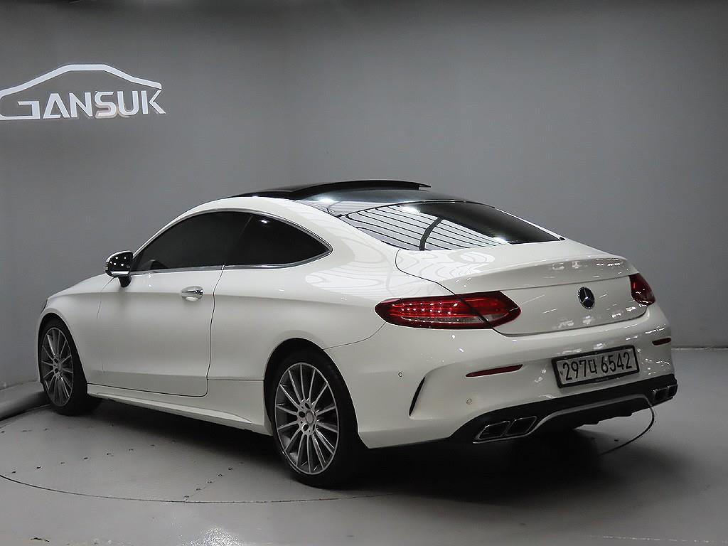 MERCEDES BENZ C-CLASS W205 2016