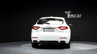 MASERATI LEVANTE 2017