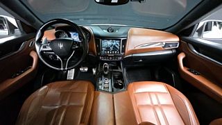 MASERATI LEVANTE 2017