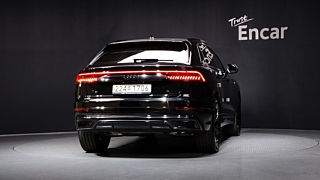 AUDI Q8 4M 2023