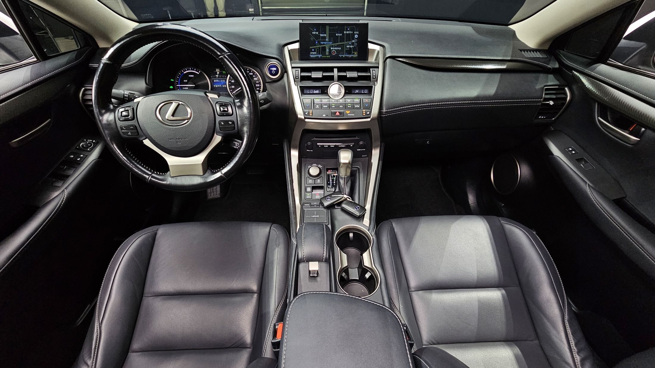 LEXUS NX300H 2016