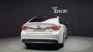 HYUNDAI LF SONATA HYBRID 2016