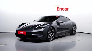 PORSCHE TAYCAN   2024