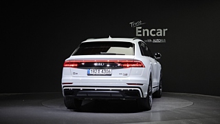 AUDI Q8 4M 2023