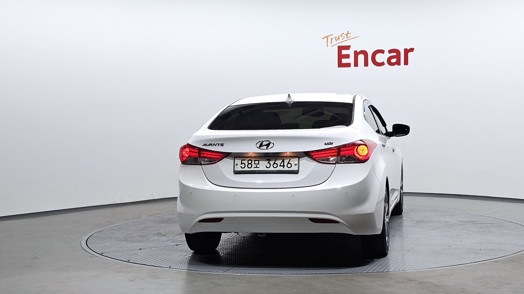 HYUNDAI AVANTE MD 2013