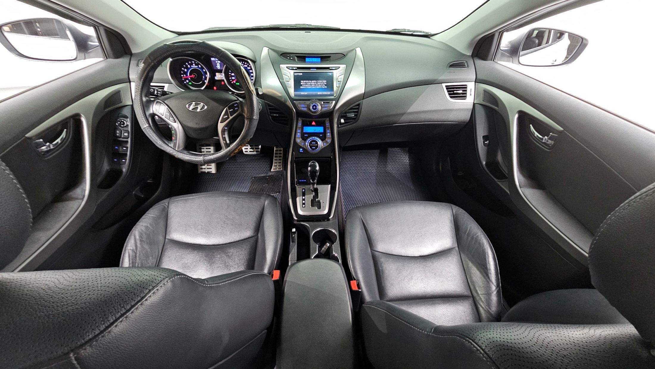 HYUNDAI AVANTE MD 2013