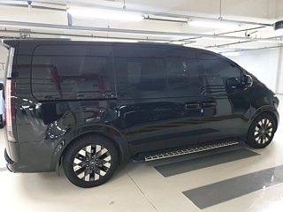 HYUNDAI STARIA  4WD Lounge 9 Seater 2023