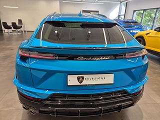 LAMBORGHINI URUS 2023
