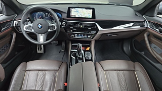 BMW 5-SERIES G30 2019