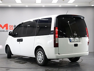 HYUNDAI STARIA 2023