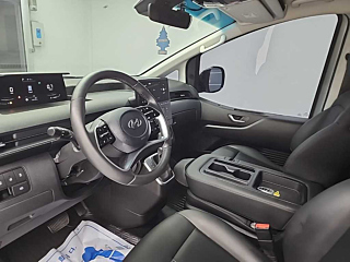 HYUNDAI STARIA 2023