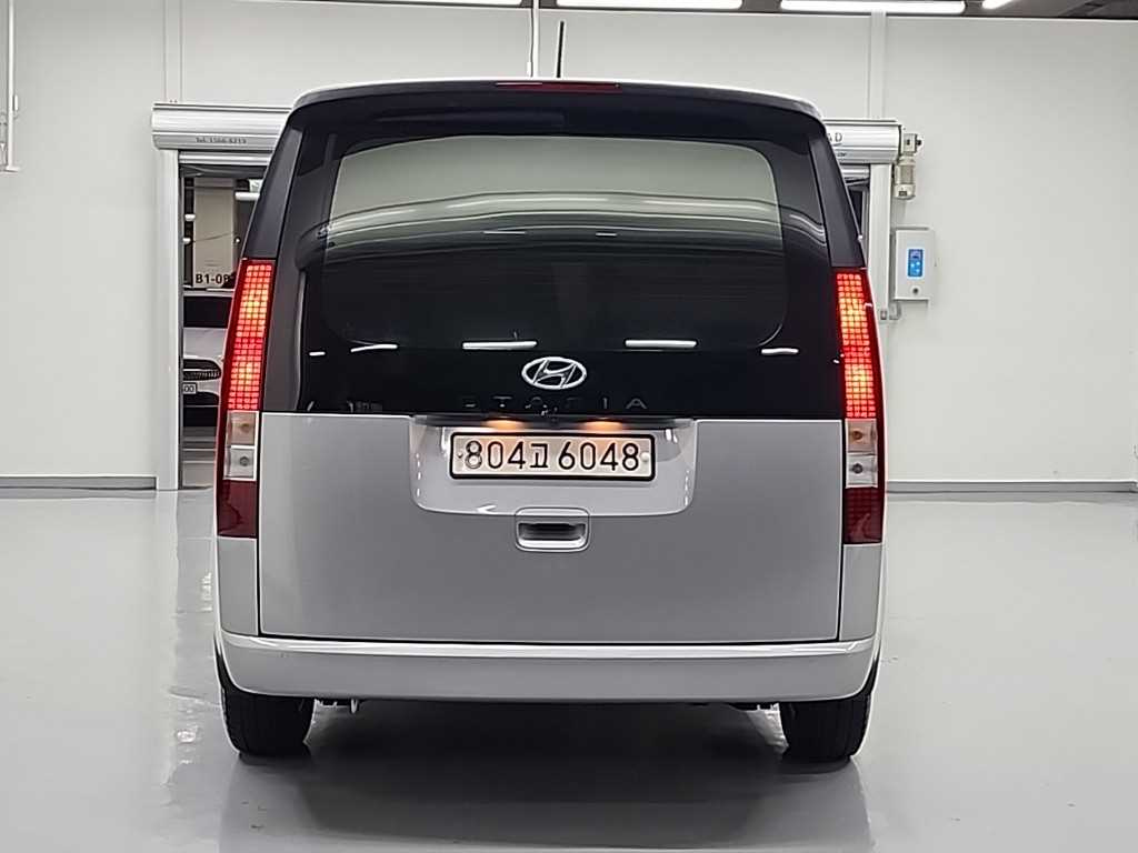 HYUNDAI STARIA 2023