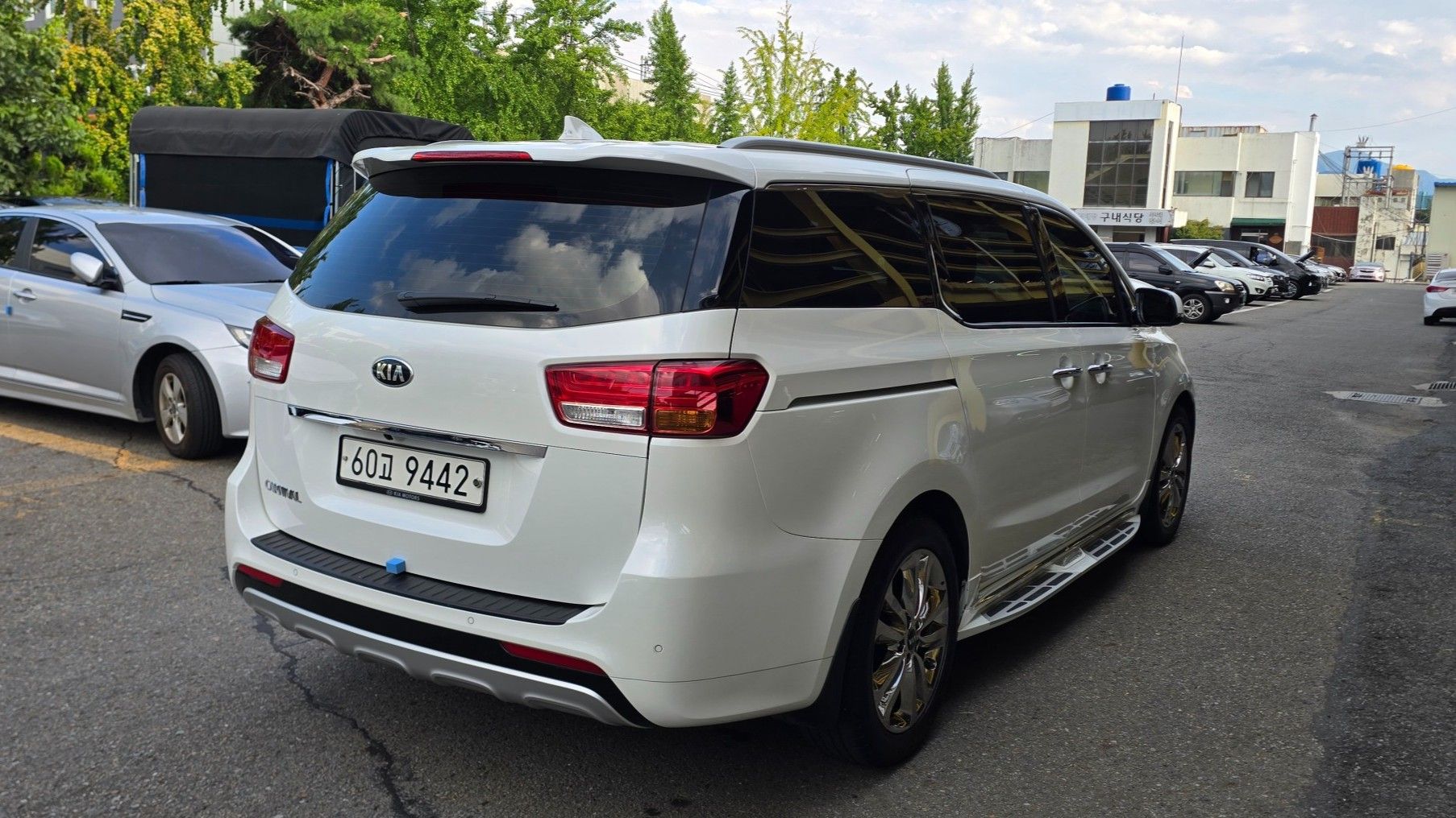 KIA CARNIVAL 2014