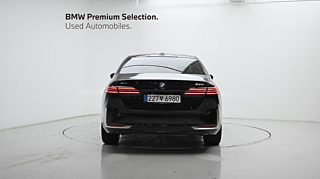BMW 5-SERIES G60 2024