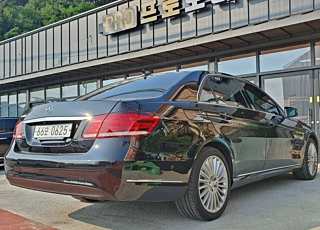 MERCEDES BENZ E-CLASS W212 2016