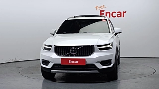 VOLVO XC40 2020