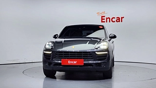 PORSCHE MACAN 2018