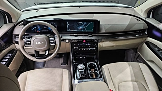 KIA CARNIVAL 2023