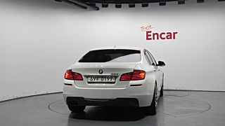 BMW 5-SERIES F10 2016