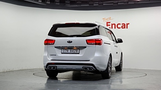 KIA CARNIVAL 2018
