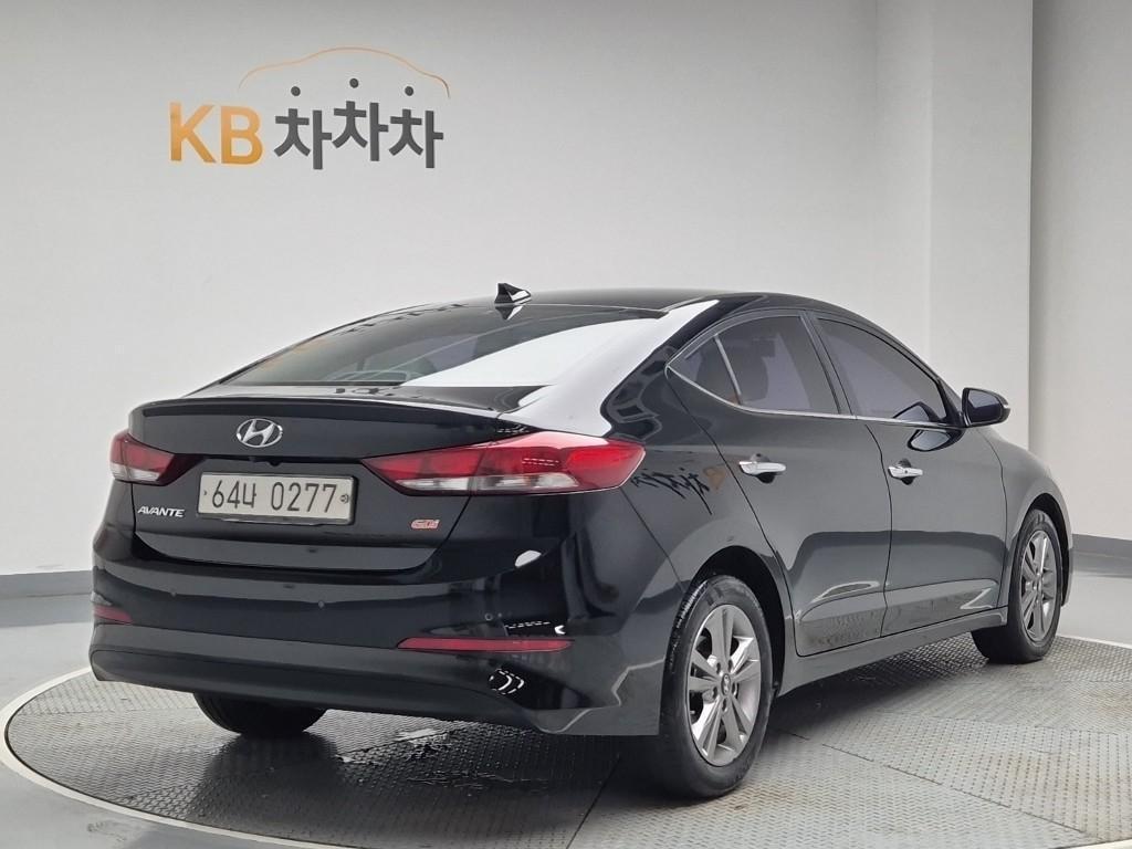 HYUNDAI AVANTE AD 2016