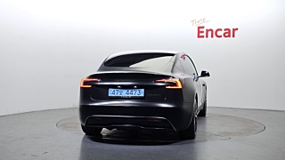 TESLA MODEL 3 2024