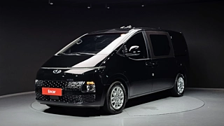 HYUNDAI STARIA  Cargo 5 Seater 2022