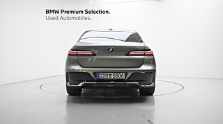 BMW 7-SERIES G70 2023