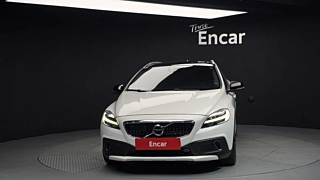 VOLVO V40 CROSS COUNTRY 2019