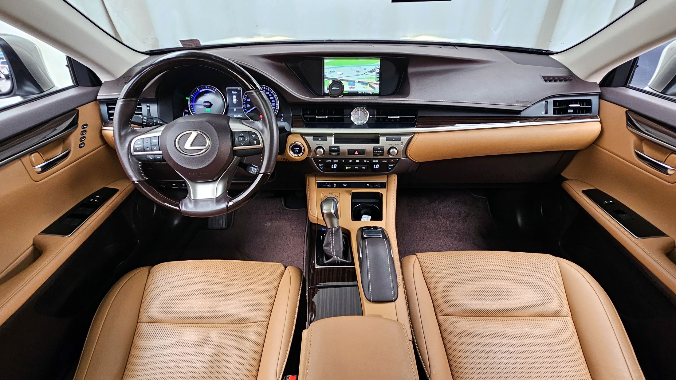 LEXUS ES300H 2016