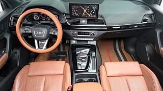 AUDI Q5 FY  40 TDI Quattro Premium 2021