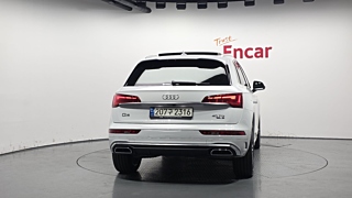 AUDI Q5 FY  40 TDI Quattro Premium 2021