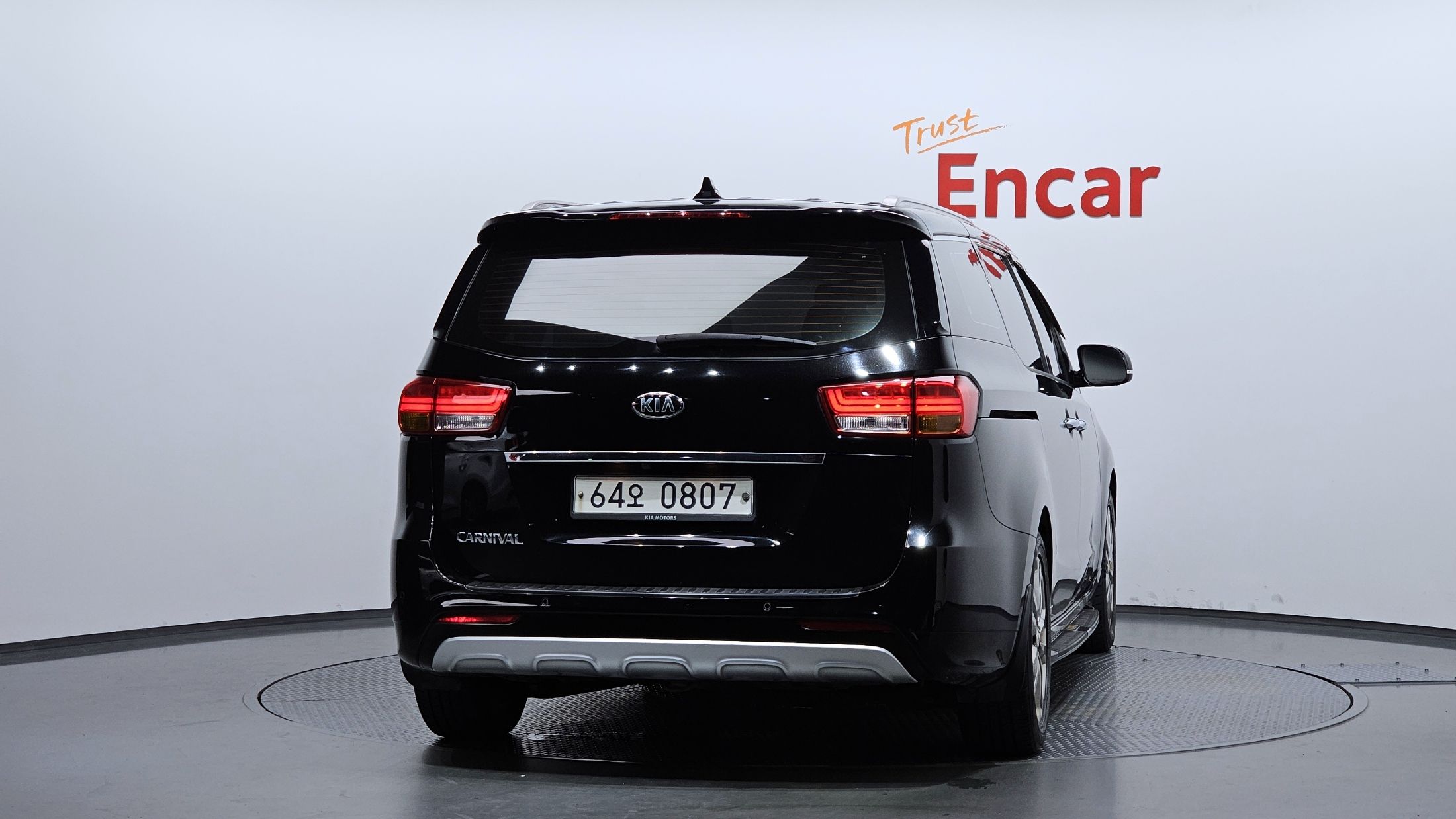 KIA CARNIVAL 2016
