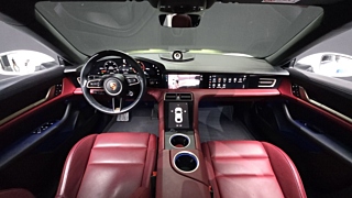 PORSCHE TAYCAN 2022
