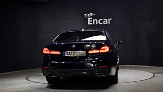 BMW 5-SERIES G30 2021