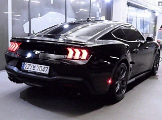FORD MUSTANG 2024
