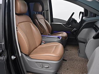 HYUNDAI STARIA  4WD Lounge 9 Seater 2021