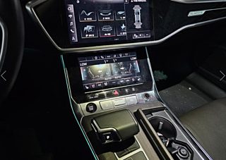 AUDI A7 4K 2023